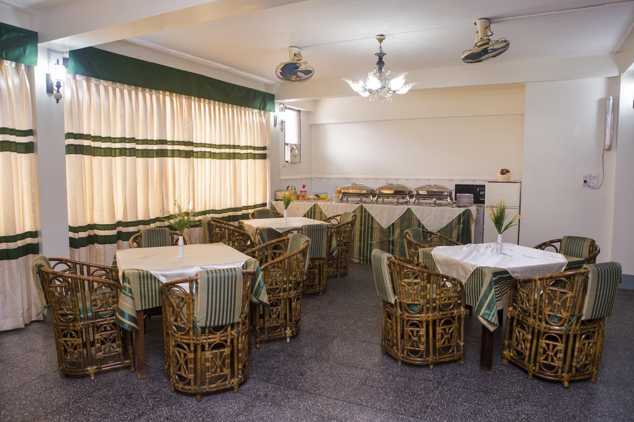 Meridian Hotel & Restaurant Dakhin Kattali Exterior foto